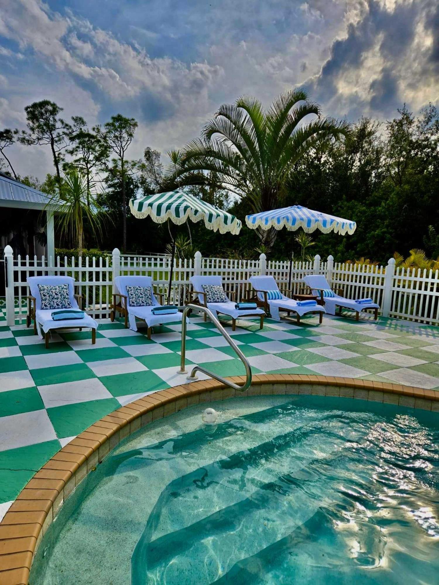 Elegant Private Old South Florida Estate New Sleeps 18 To 20 Large Families Retreat Weddings Reunions Nanny Quarters Villa Fort Myers Exterior photo